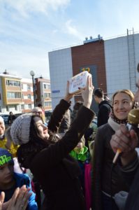 Победительница конкурса на празднике шоколада